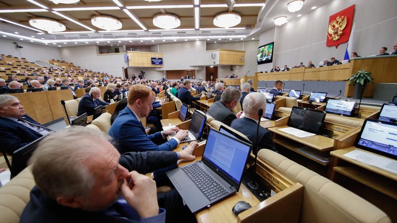 Володин призвал депутатов проконтролировать реализацию закона о запрете продажи вейпов несовершеннолетним