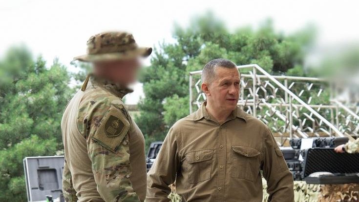 Юрий Трутнев передал участникам СВО дальневосточную технику