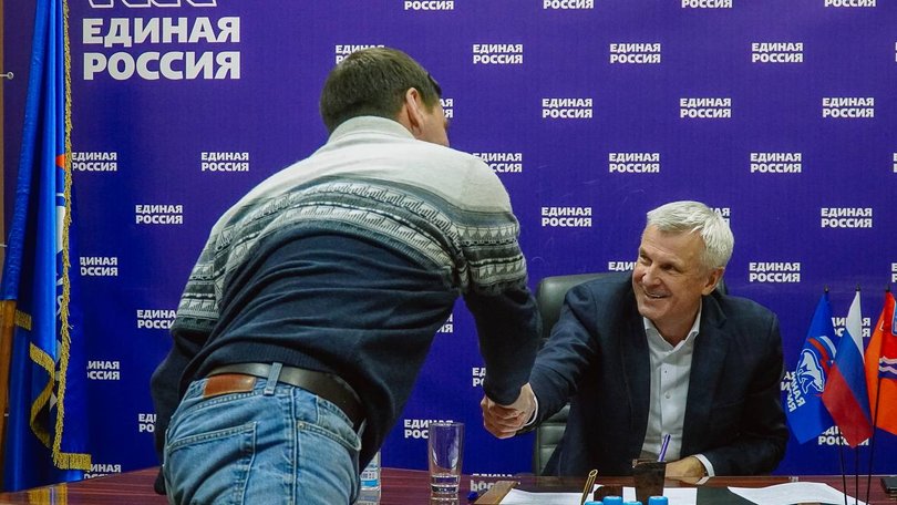 Более 90 колымчан обратились в общественные приемные «Единой России» в декаду приемов