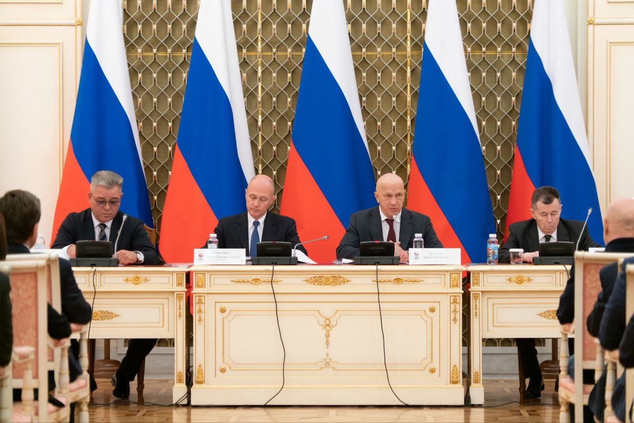 photo_5472380444046653113_y