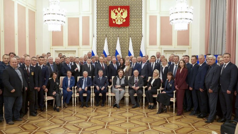 photo_5472380444046653115_y