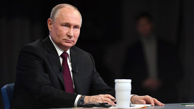 http://www.kremlin.ru/events/president/news/72994/photos/74006
