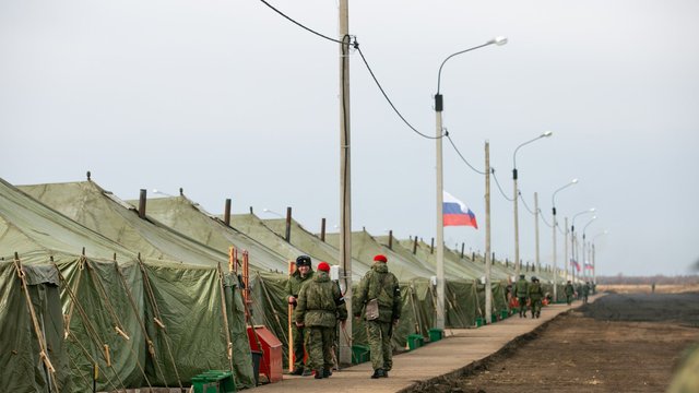 Володин: обязательства погибшего участника СВО – поручителя по кредиту не должны переходить на его семью