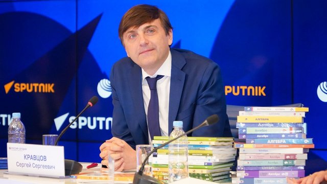 В российские школы вернут серебряные медали