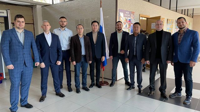 Лидеры России