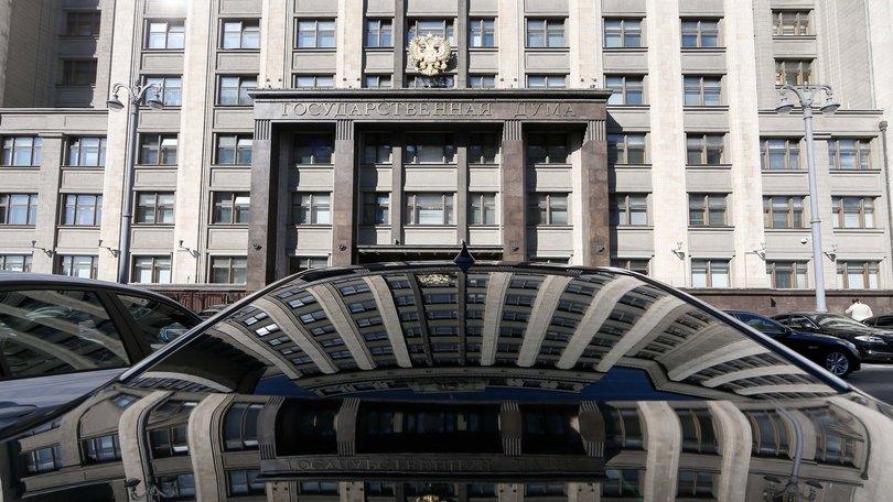 В Госдуме единогласно проголосовали за использование депутатами только российских машин