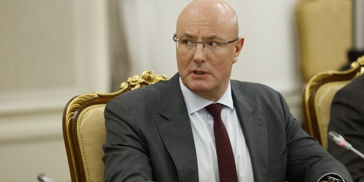 метро работа в новогодние праздники 2023. движение кольцевой линии метро в москве. новогодний график работы. режим работы в новогодние праздники. поезд метро.