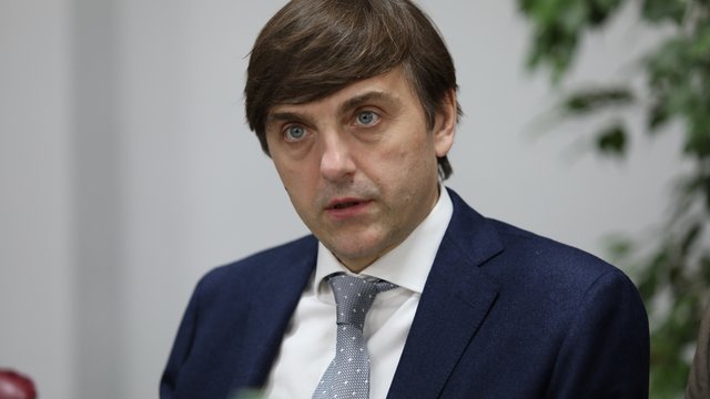 К концу года Минпросвещения разработает портал для психологической помощи школьникам
