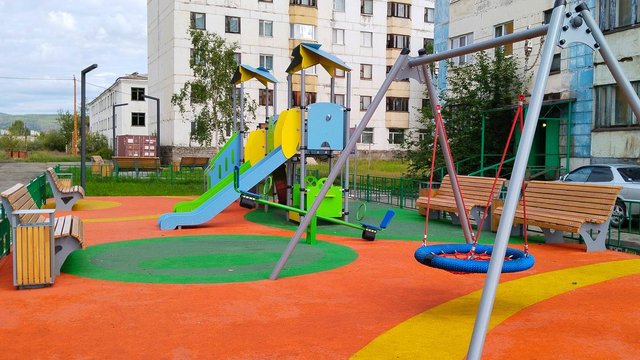 Две дворовые территории благоустроят в 2024 году в рамках программы «1000 дворов»