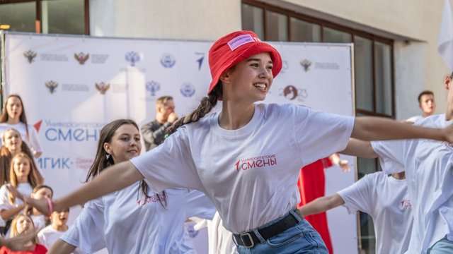 Движение первых