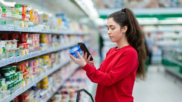 Покупатели смогут проверить подлинность товаров с помощью приложения «Госуслуги»