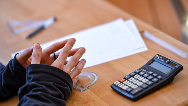 На ОГЭ по математике разрешили использовать калькулятор